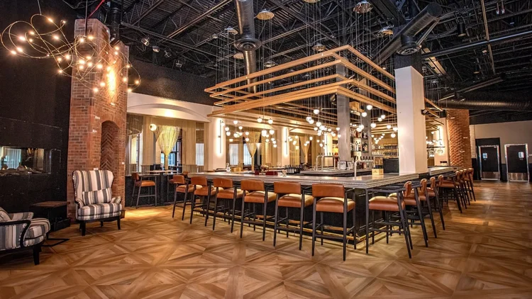FountainBleu Lounge
